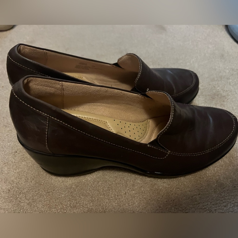 Brown Naturalizer slip on, wedge heel – size 12 W